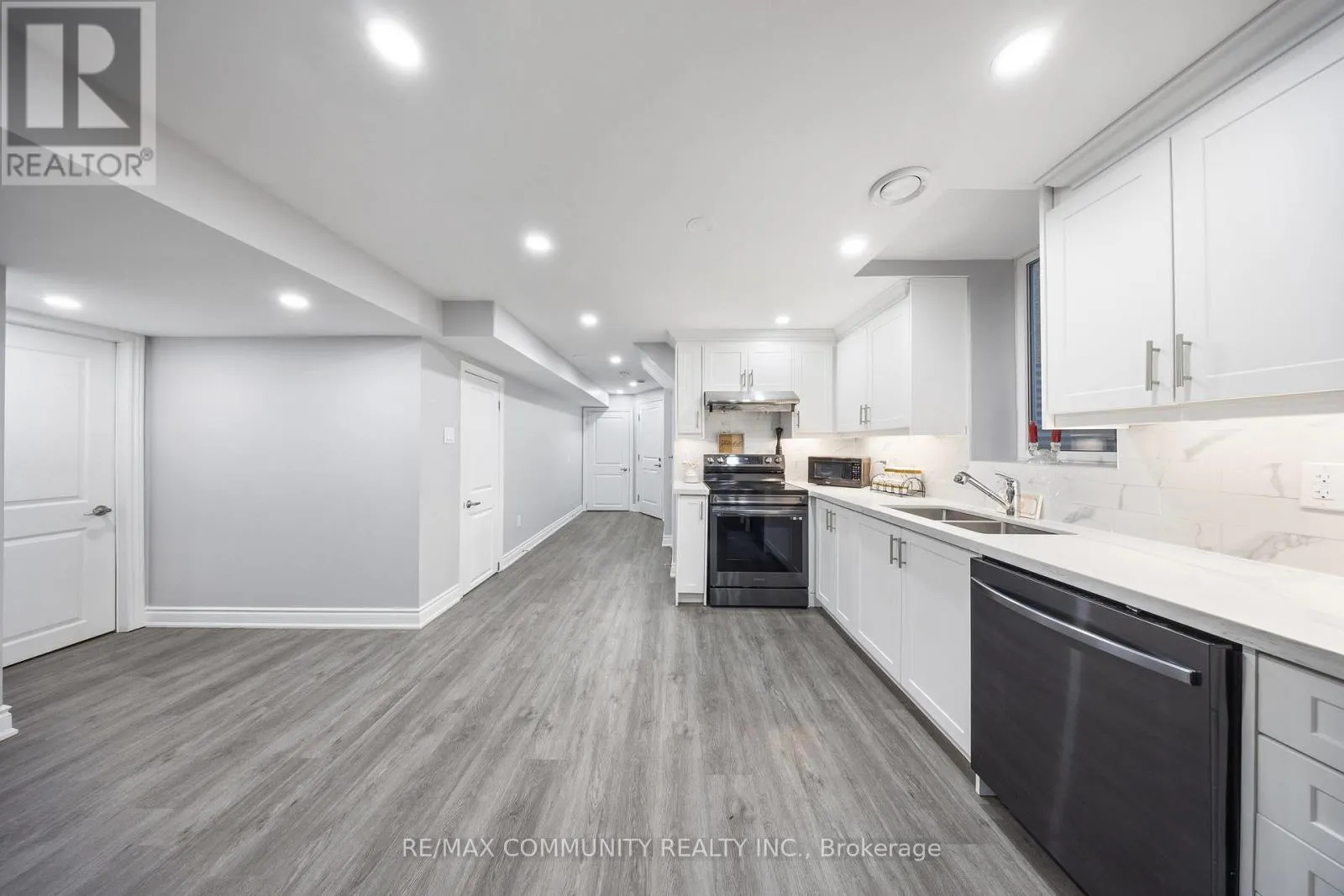 117 SLEEPY HOLLOW PLACE