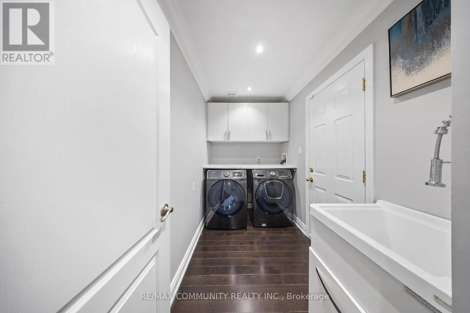 117 SLEEPY HOLLOW PLACE