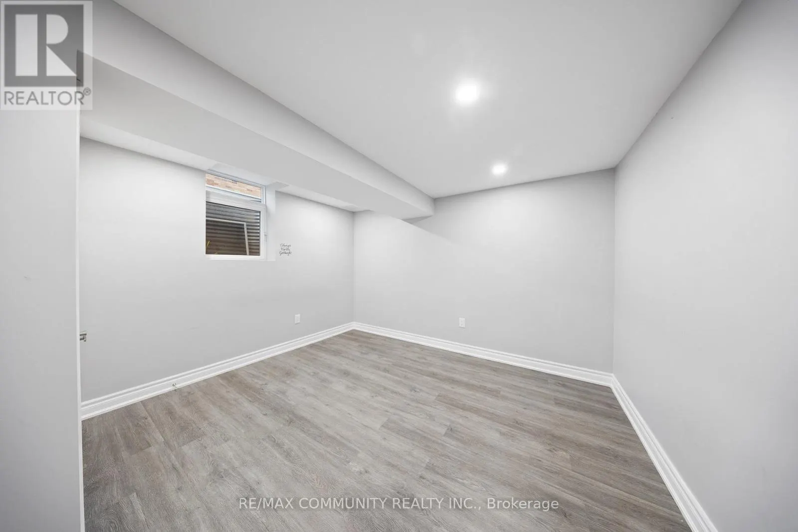 117 SLEEPY HOLLOW PLACE