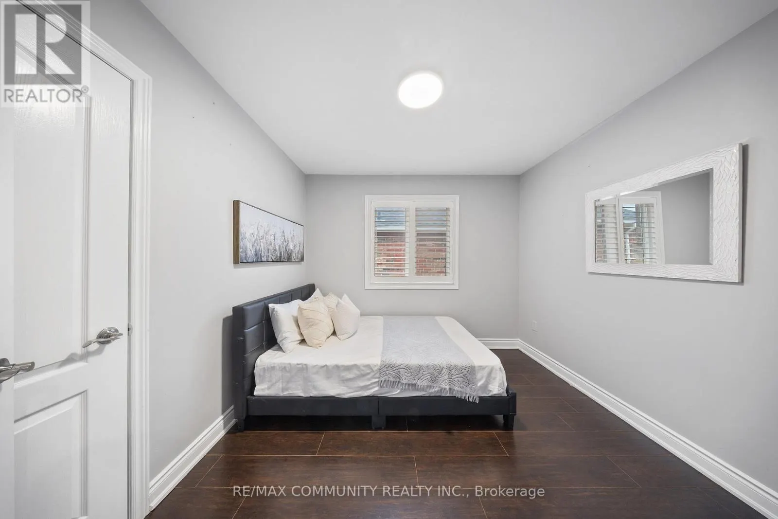 117 SLEEPY HOLLOW PLACE