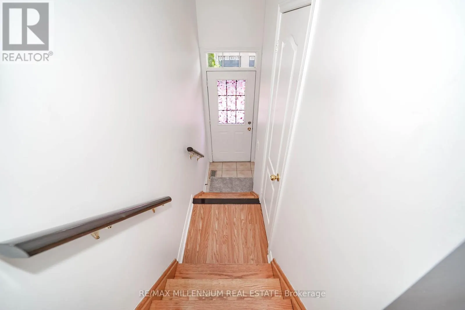 16 BOONE LANE