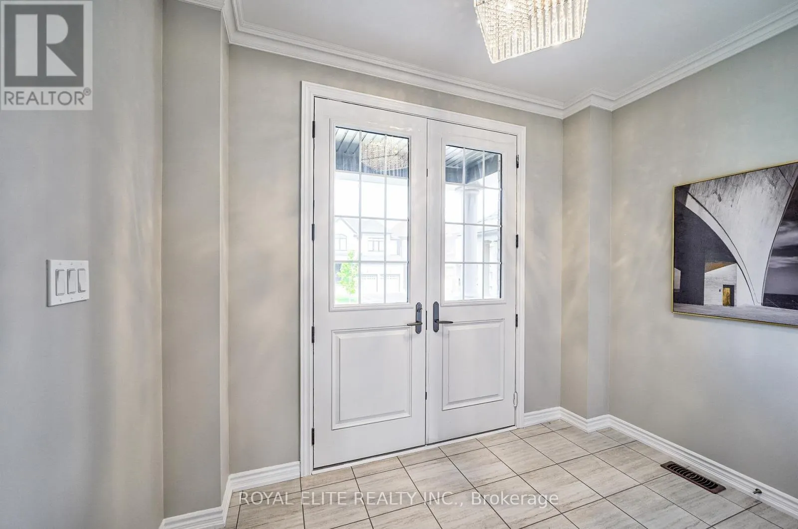 10 CAPSTAN COURT