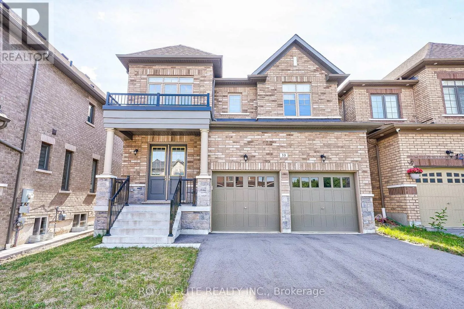 10 CAPSTAN COURT