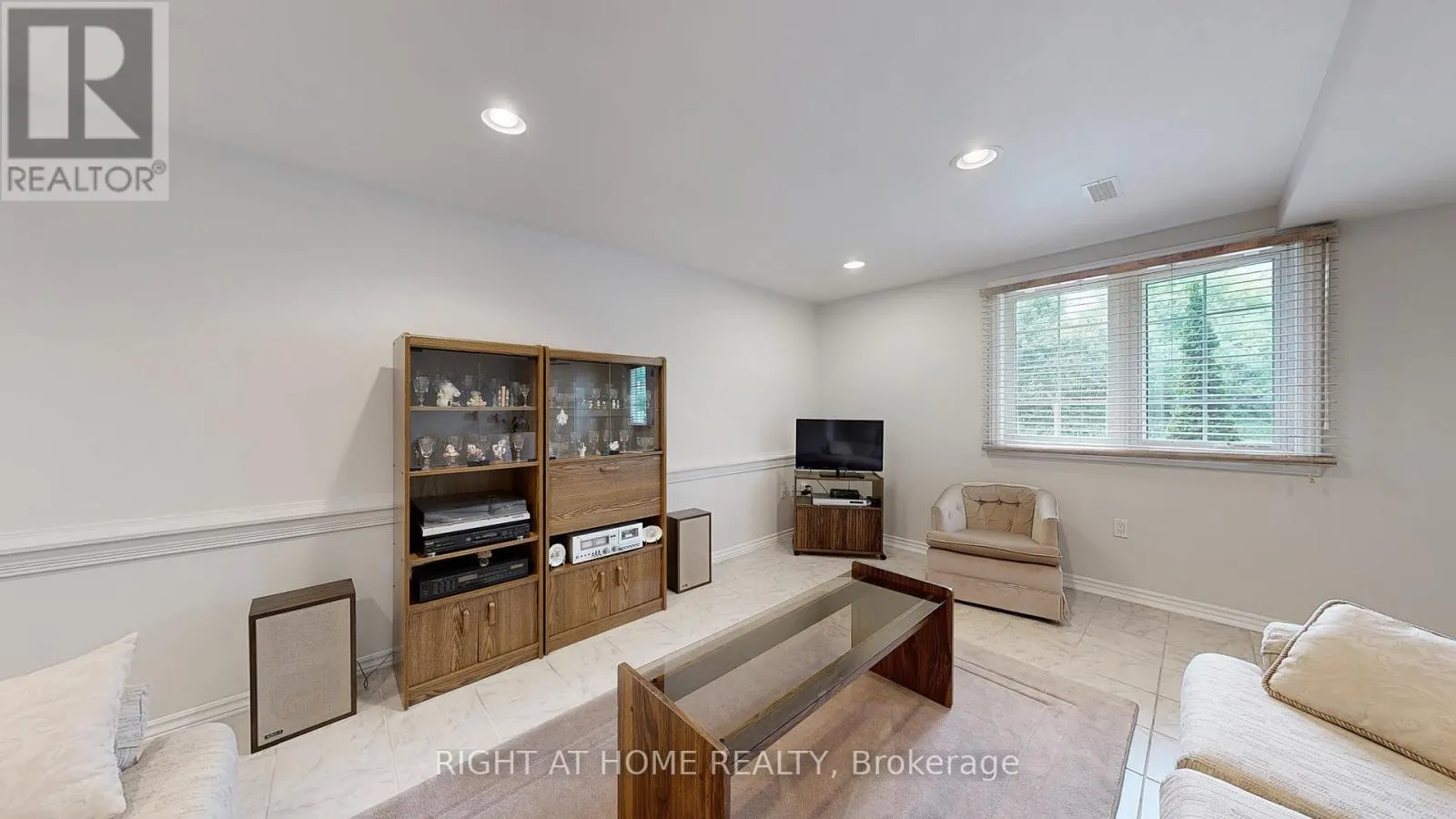 51 - 1111 WILSON ROAD N