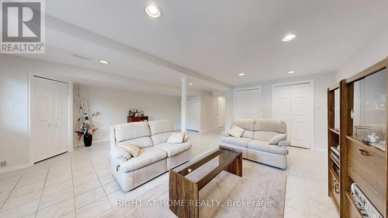 51 - 1111 WILSON ROAD N