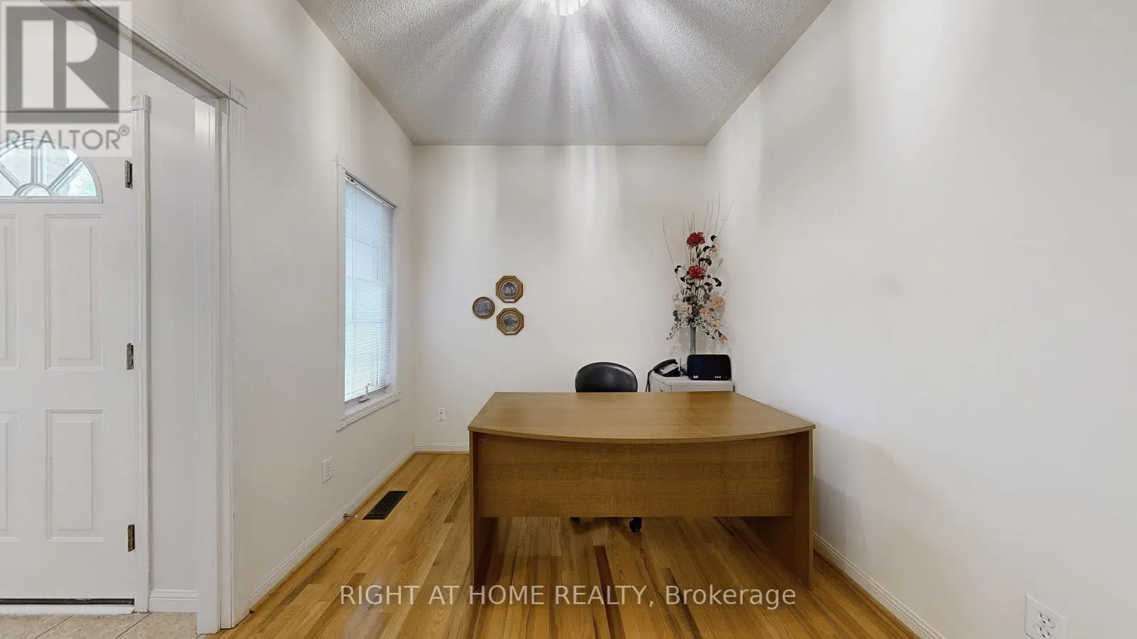 51 - 1111 WILSON ROAD N