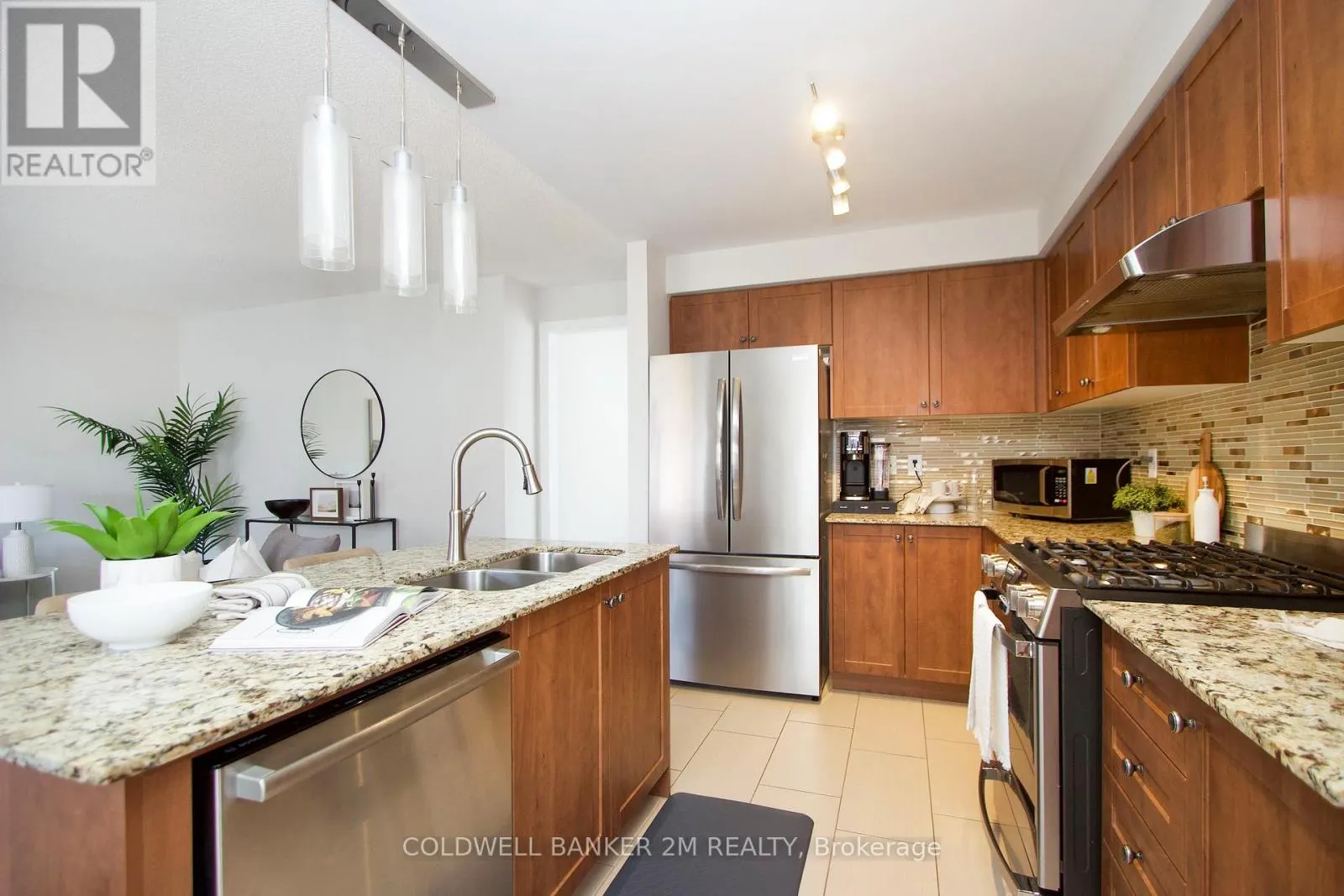 2 HORNETT WAY