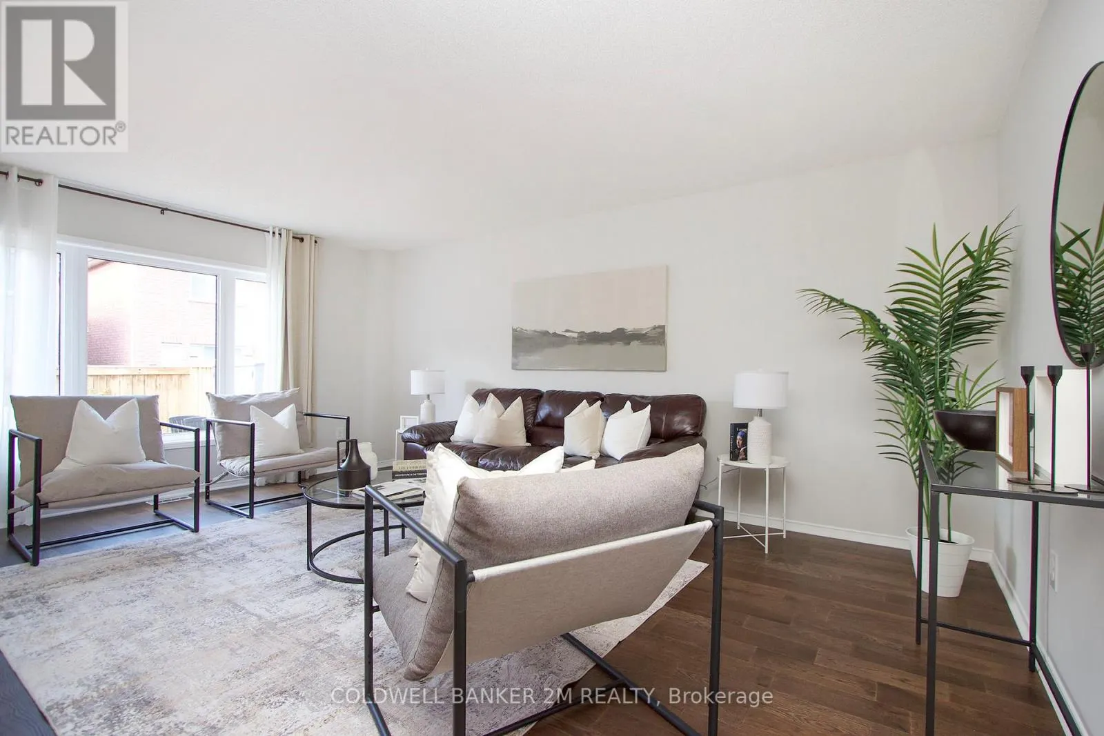 2 HORNETT WAY