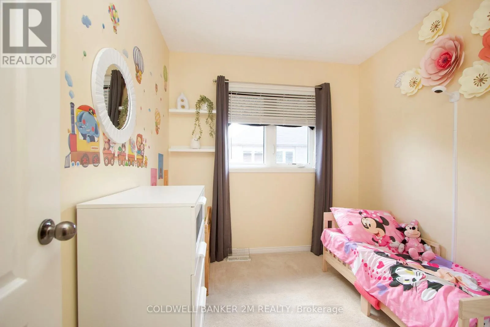 2 HORNETT WAY