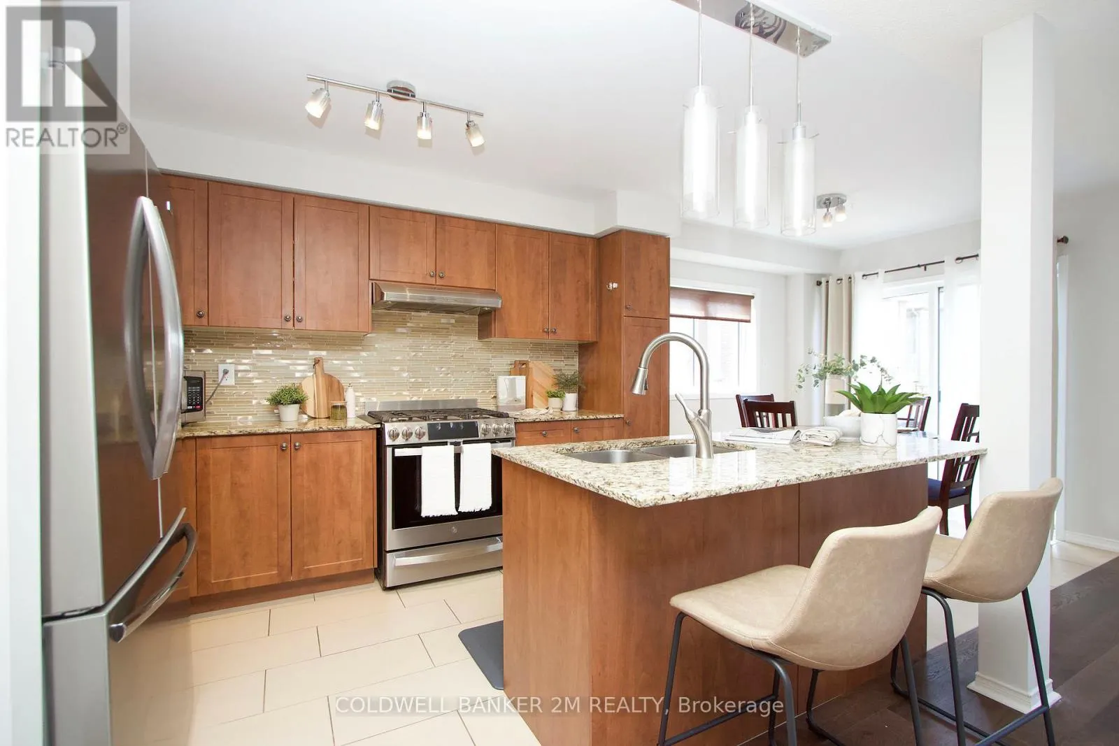 2 HORNETT WAY