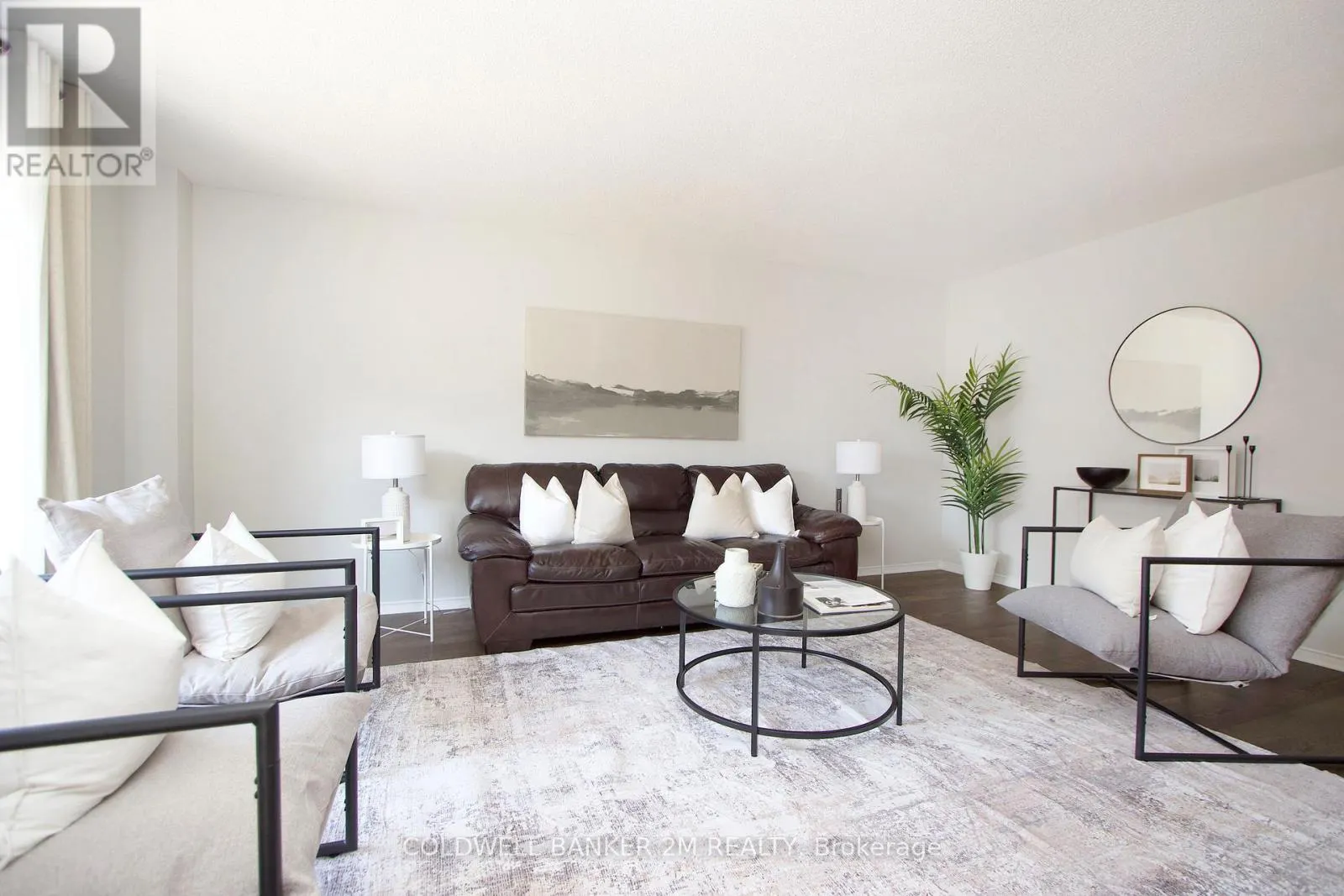 2 HORNETT WAY