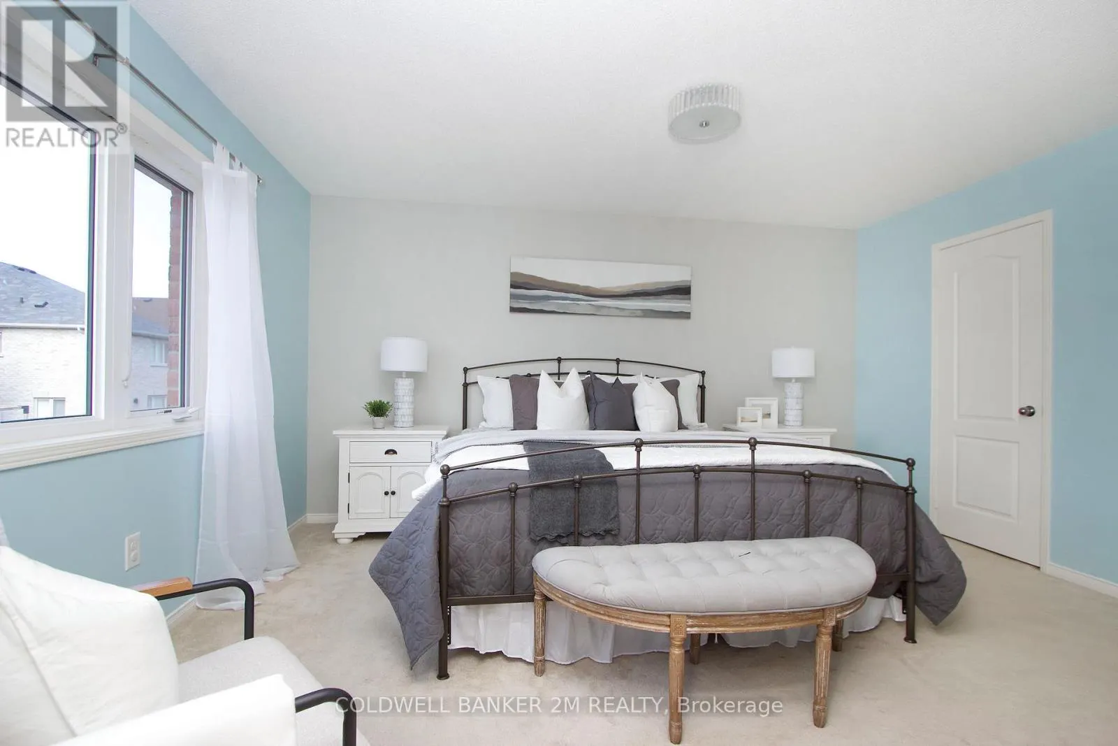 2 HORNETT WAY