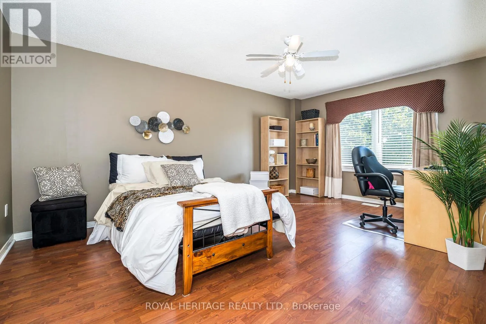 756 STONEPATH CIRCLE