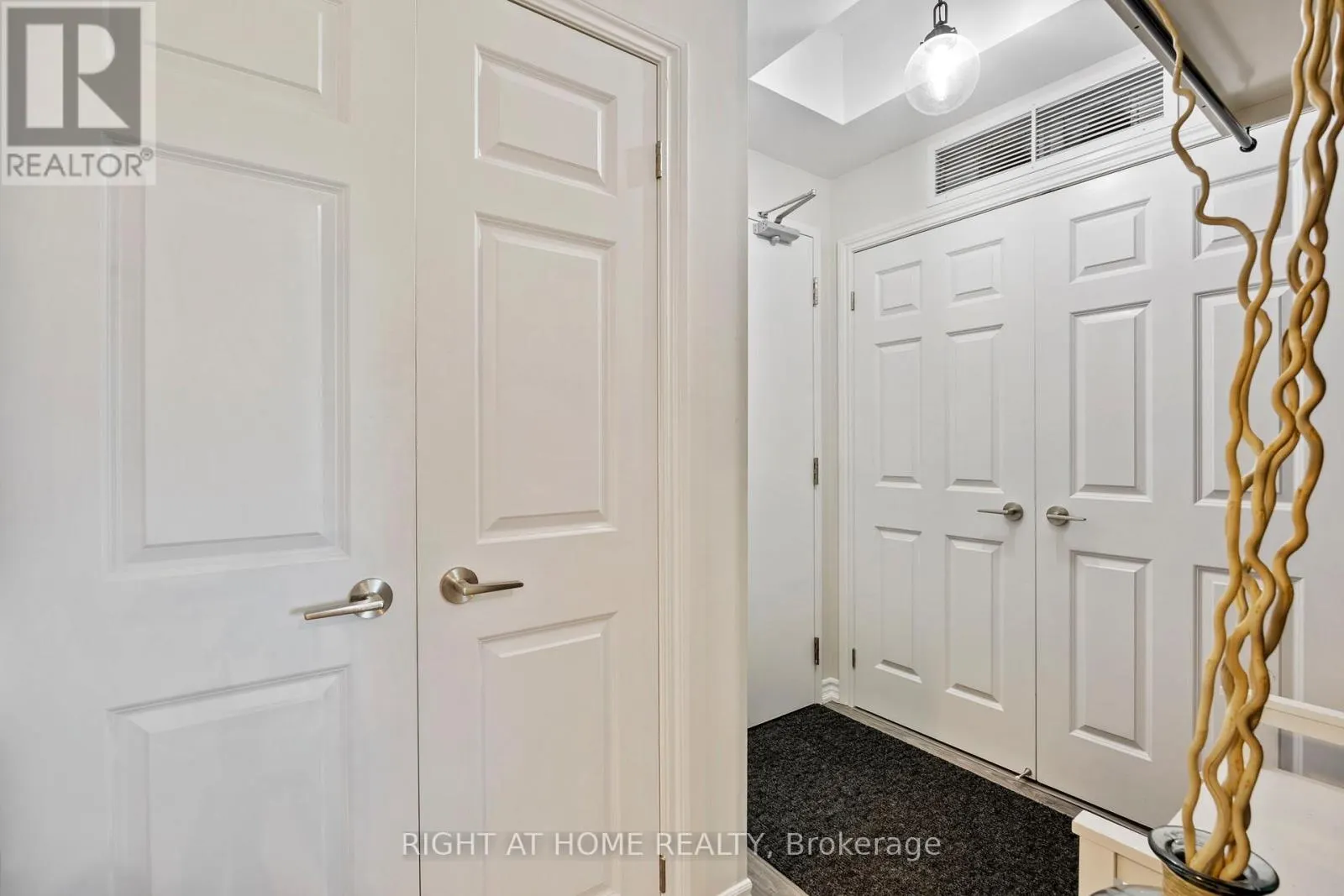 412 - 680 GORDON STREET