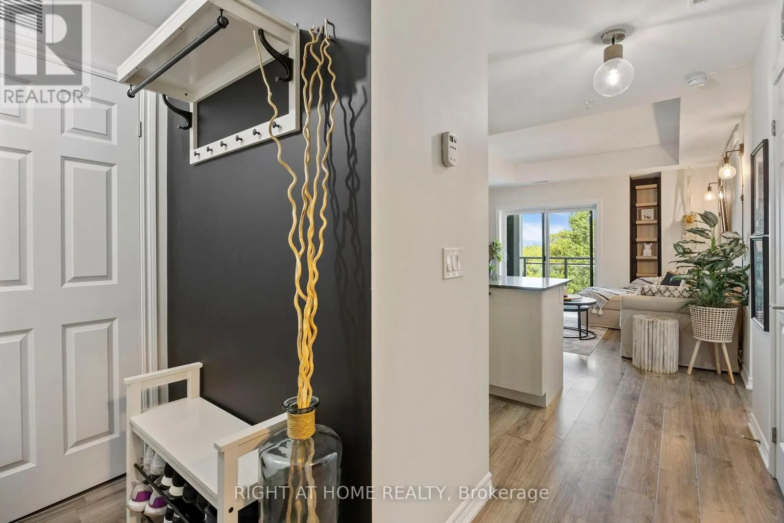 412 - 680 GORDON STREET