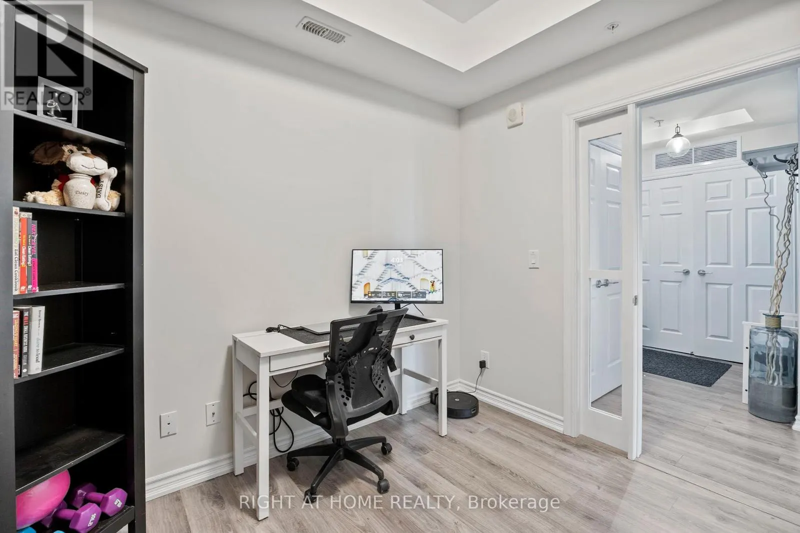 412 - 680 GORDON STREET