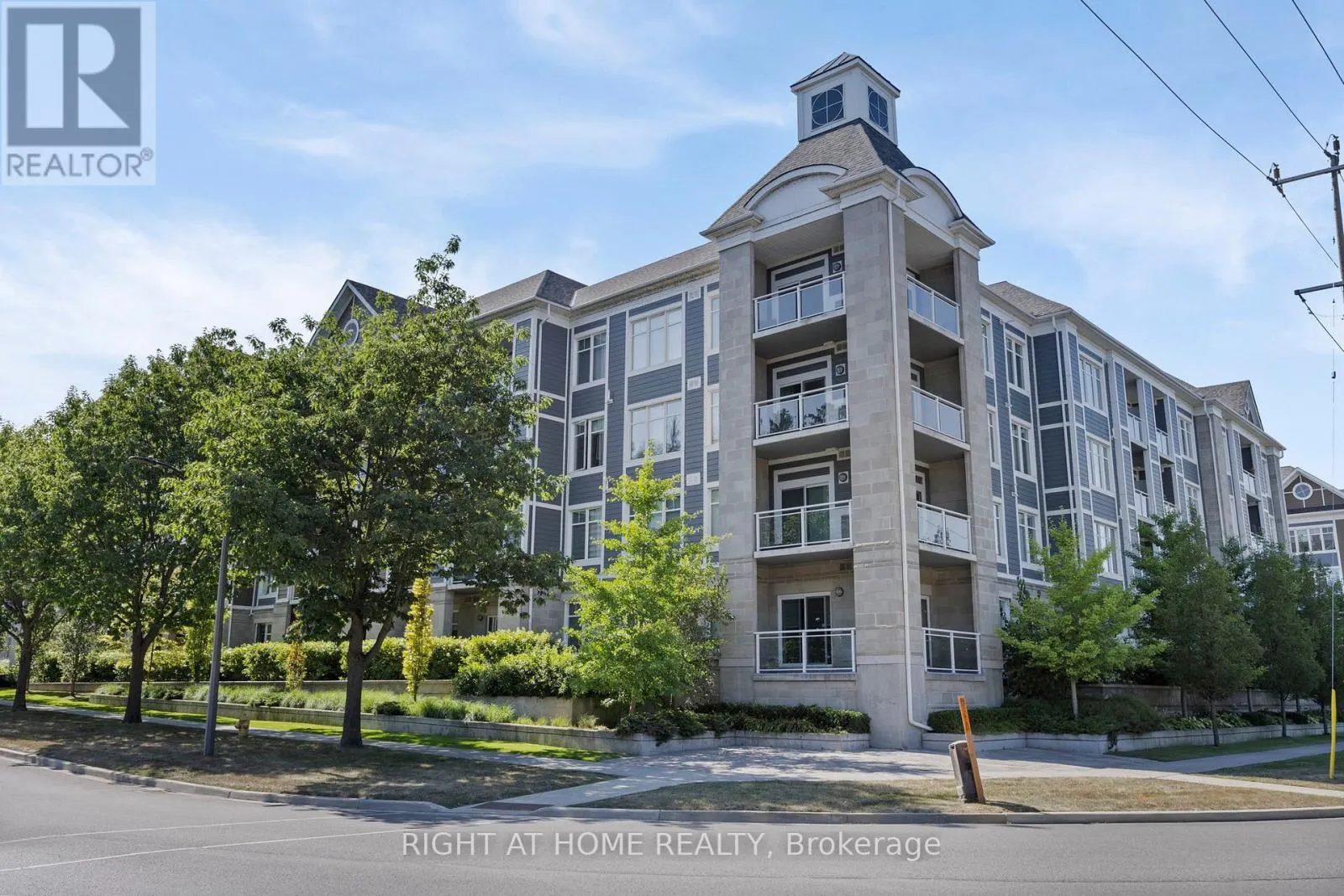412 - 680 GORDON STREET