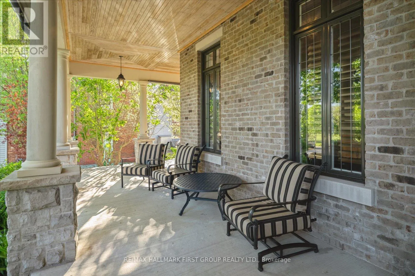 134 FRONT STREET E