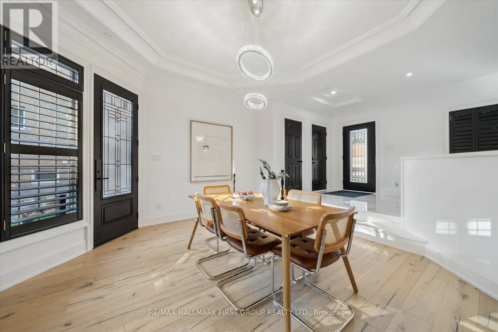 134 FRONT STREET E