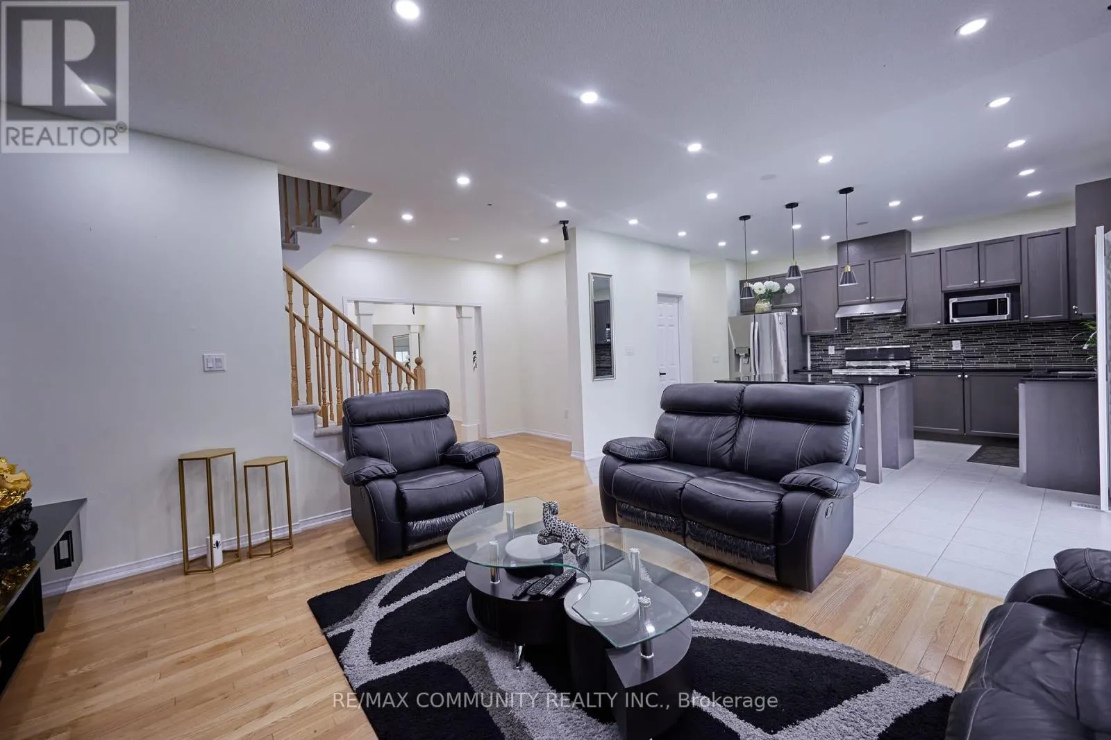 9 AINLEY ROAD
