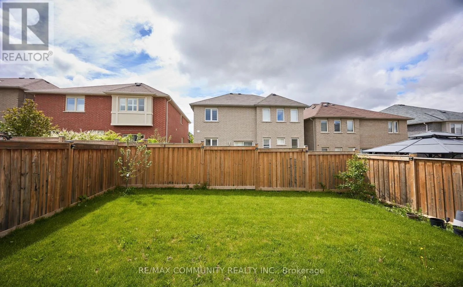9 AINLEY ROAD
