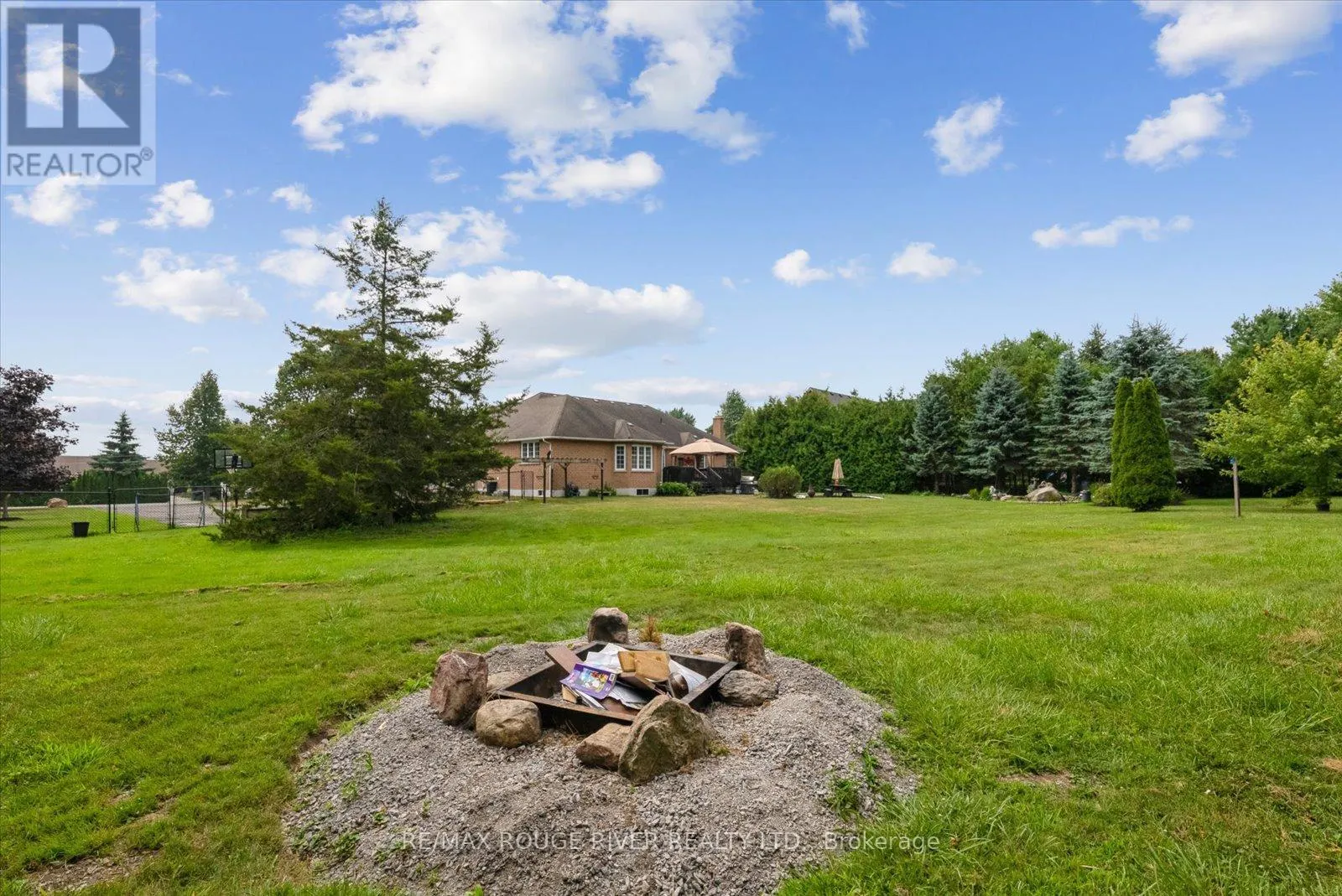 4588 PAYNES CRESCENT