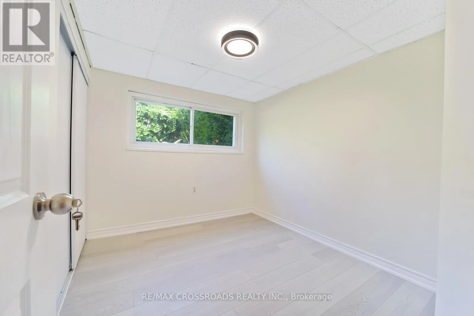 20 DEERPARK CRESCENT