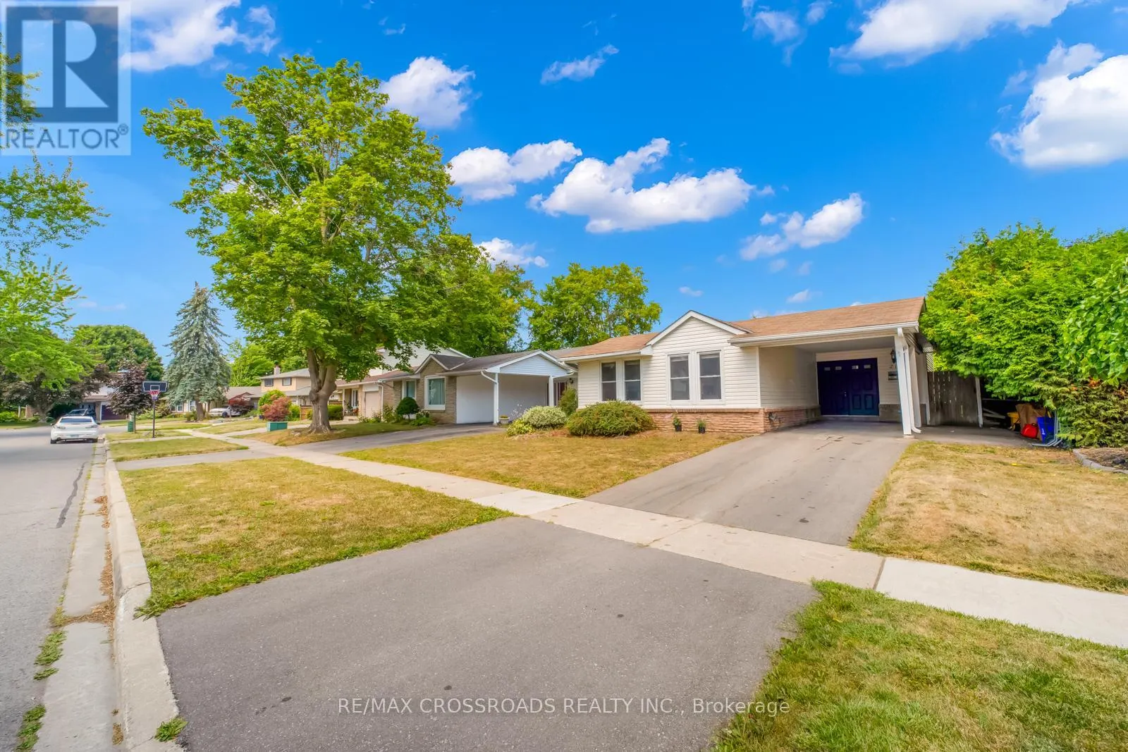 20 DEERPARK CRESCENT