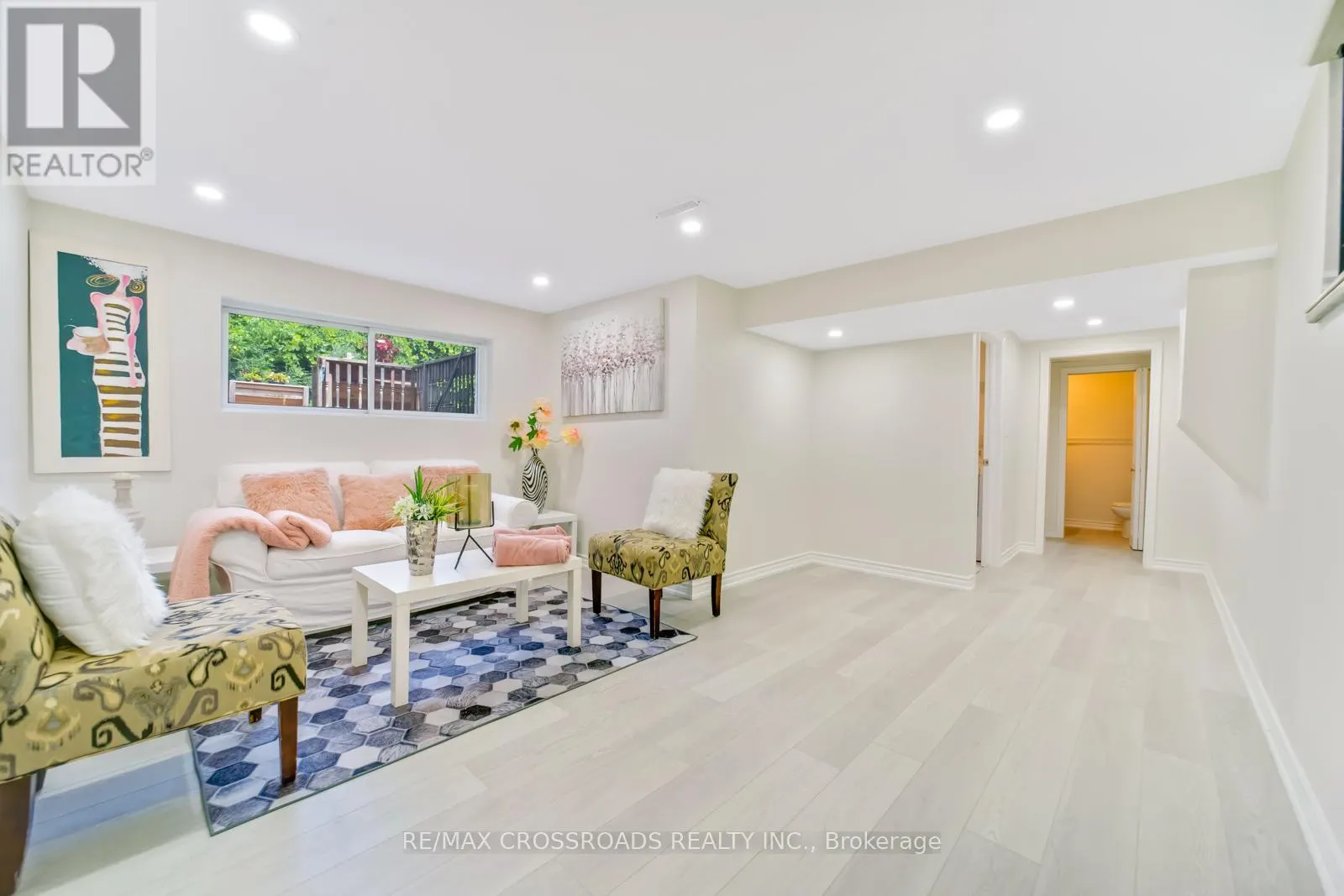 20 DEERPARK CRESCENT