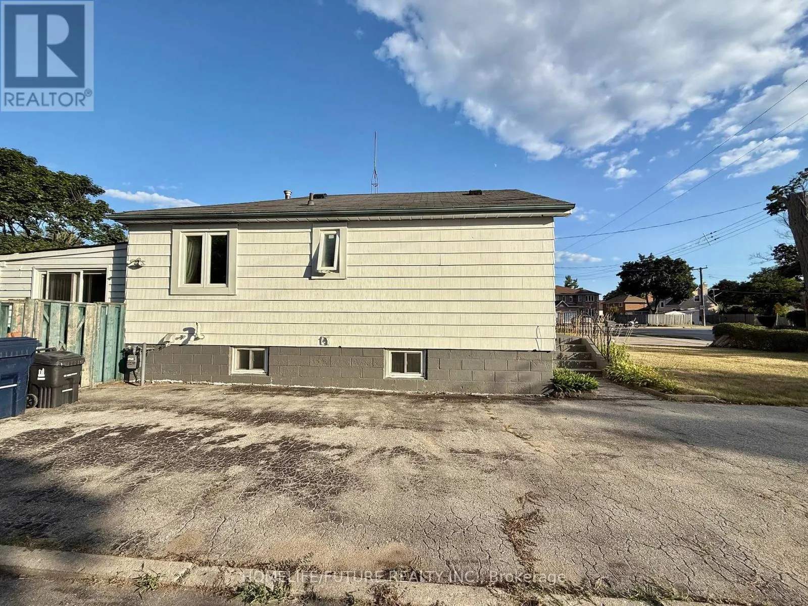 5 WEIR CRESCENT
