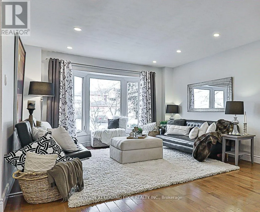 724 BARNES CRESCENT