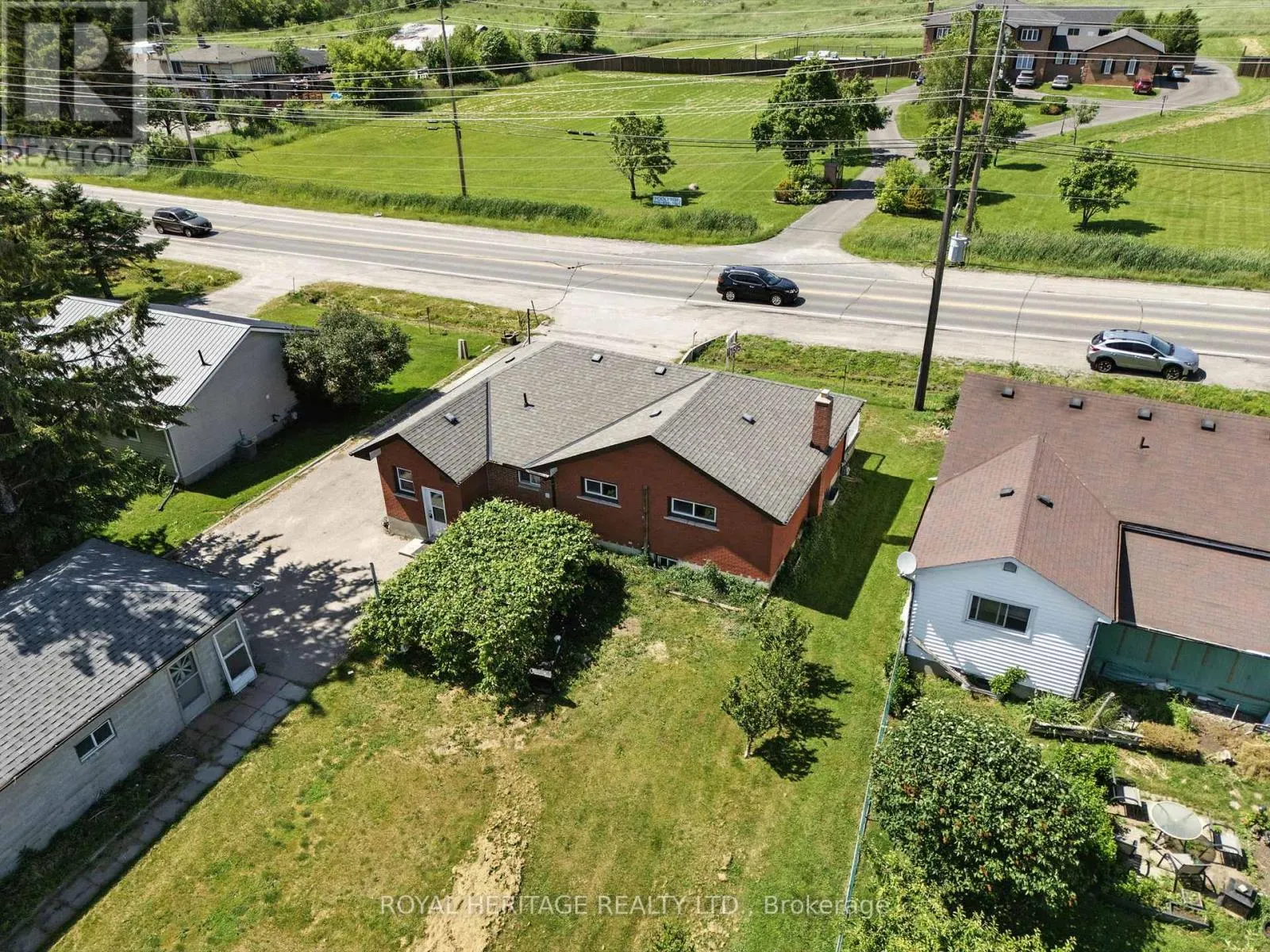 1595 TAUNTON ROAD