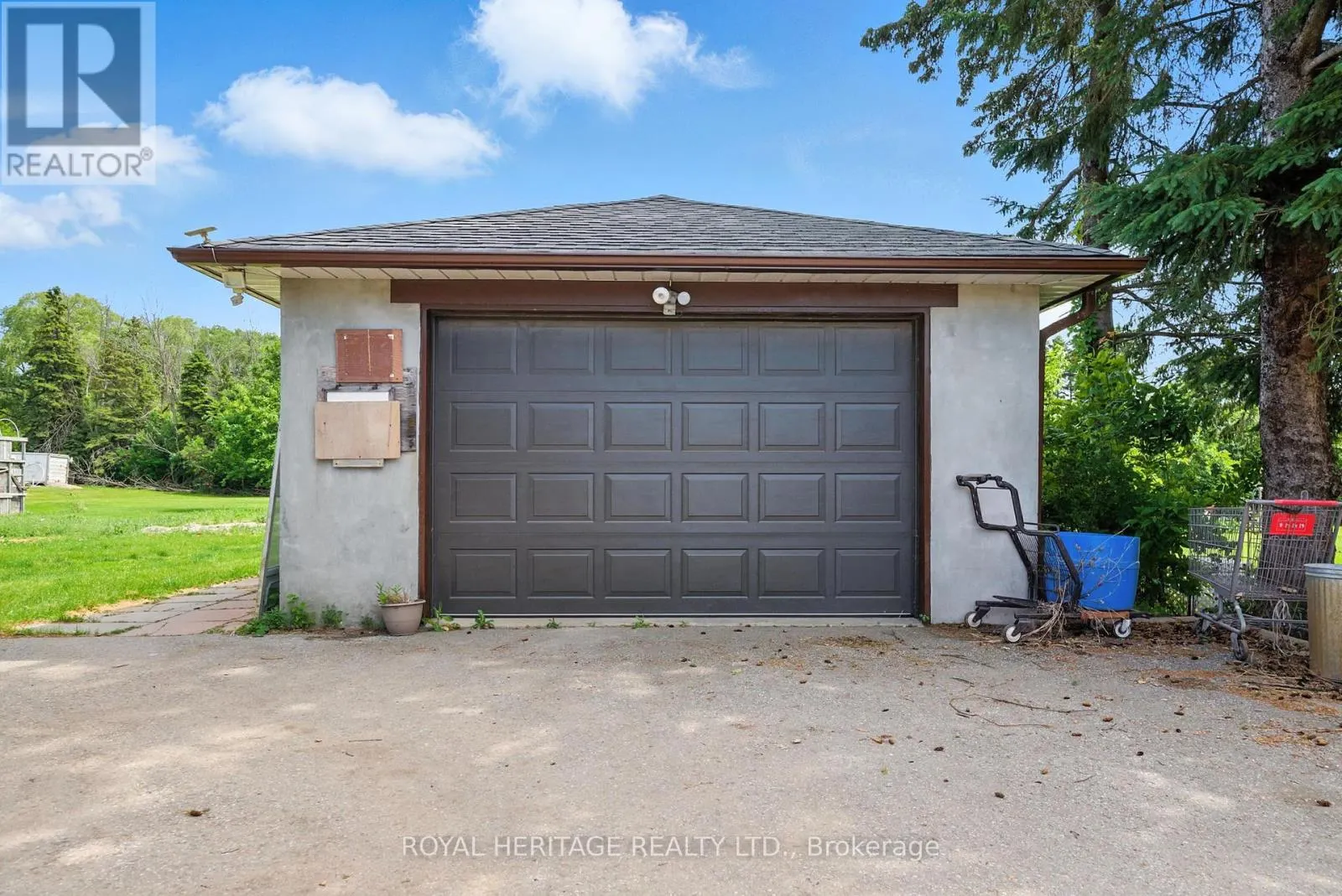 1595 TAUNTON ROAD