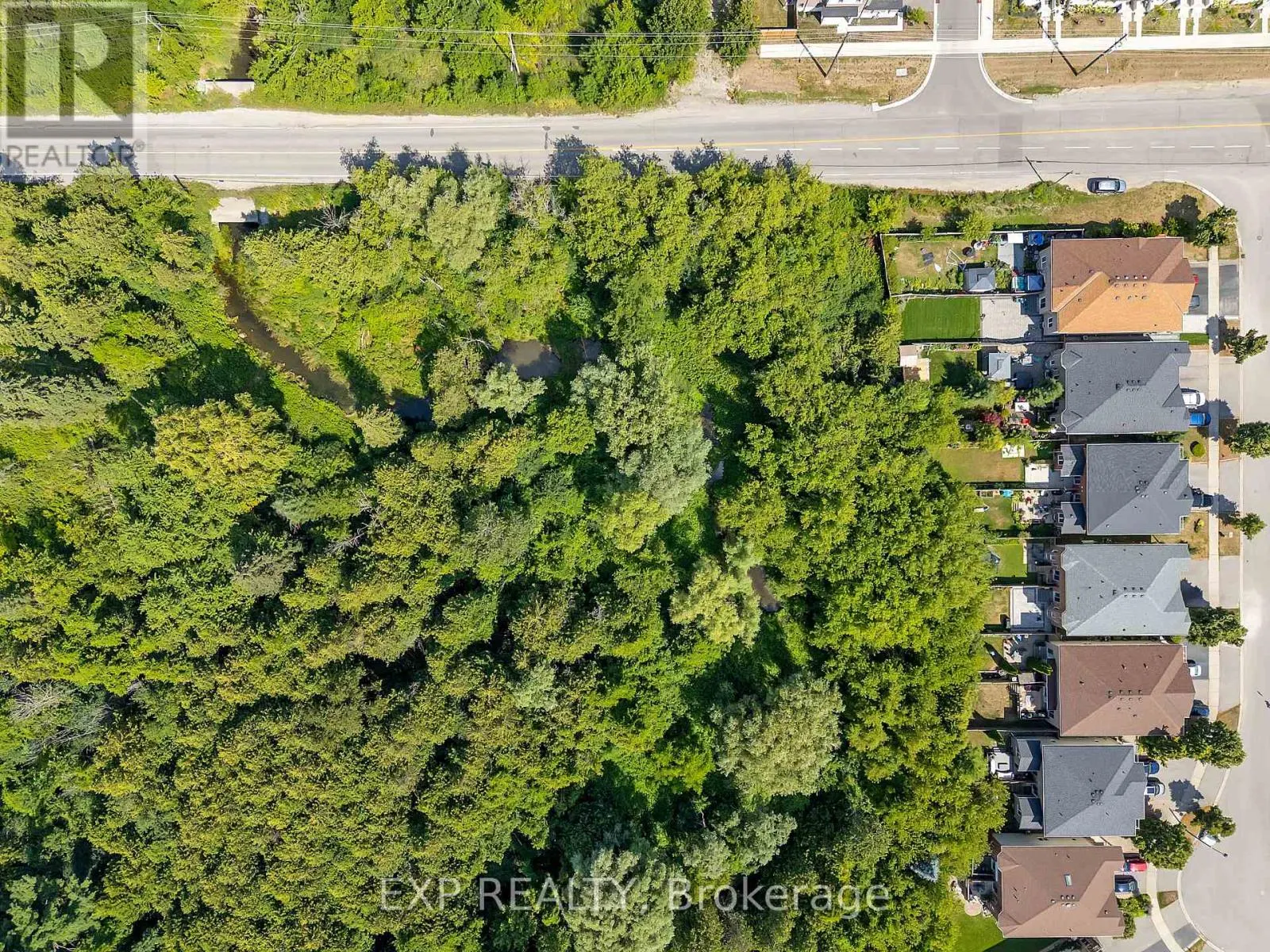 212 SHADOW PLACE