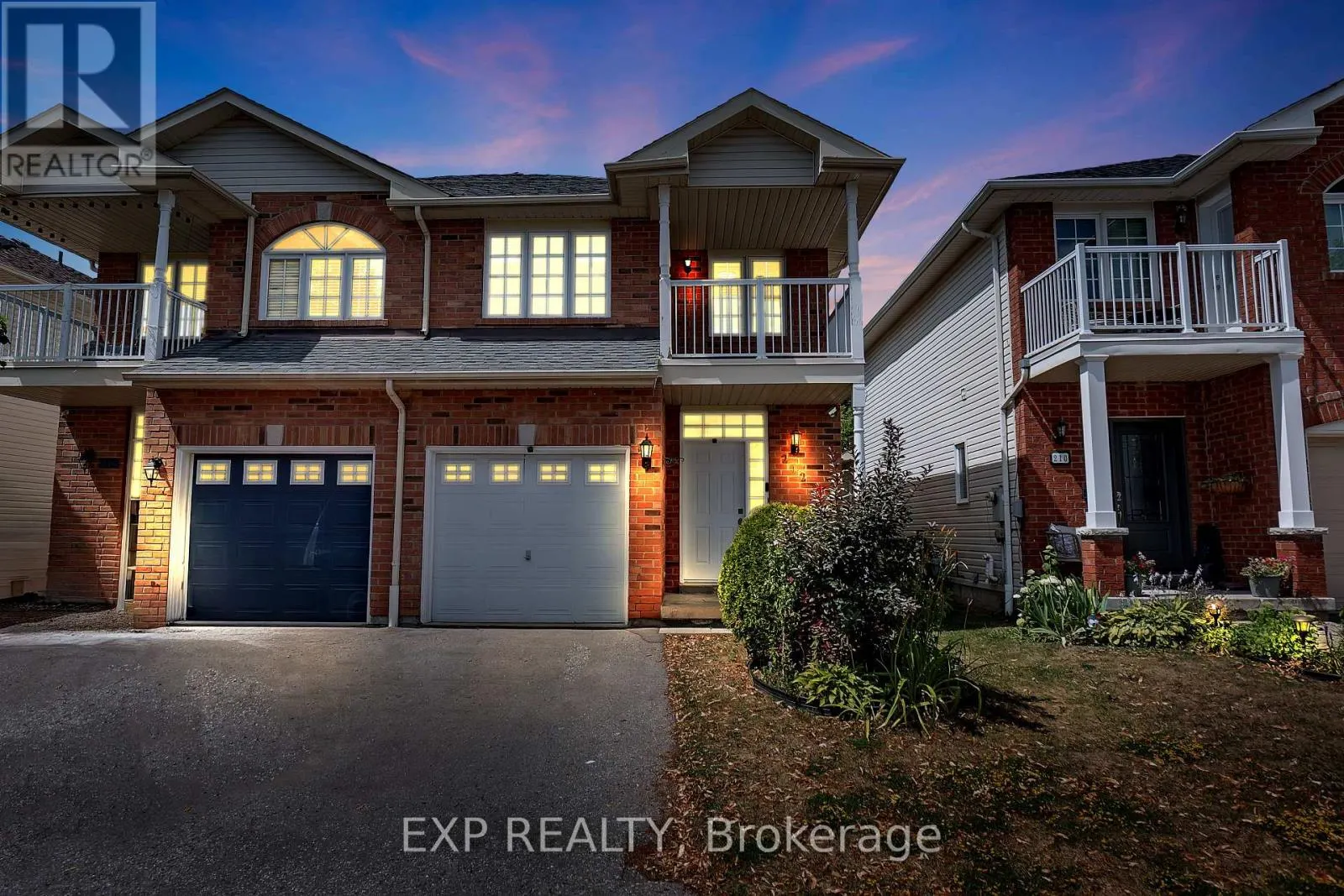 212 SHADOW PLACE
