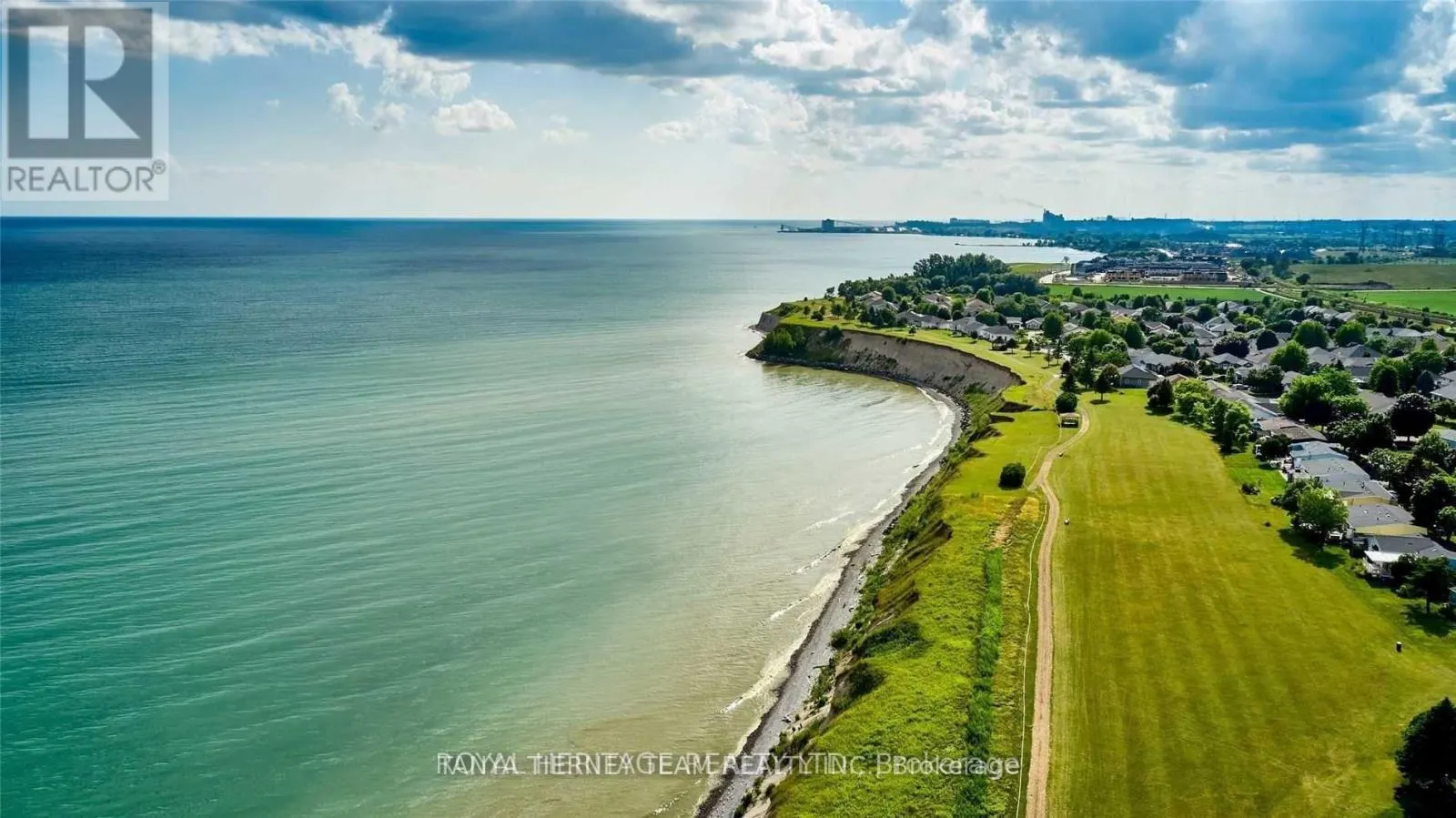 3 BLUFFS ROAD