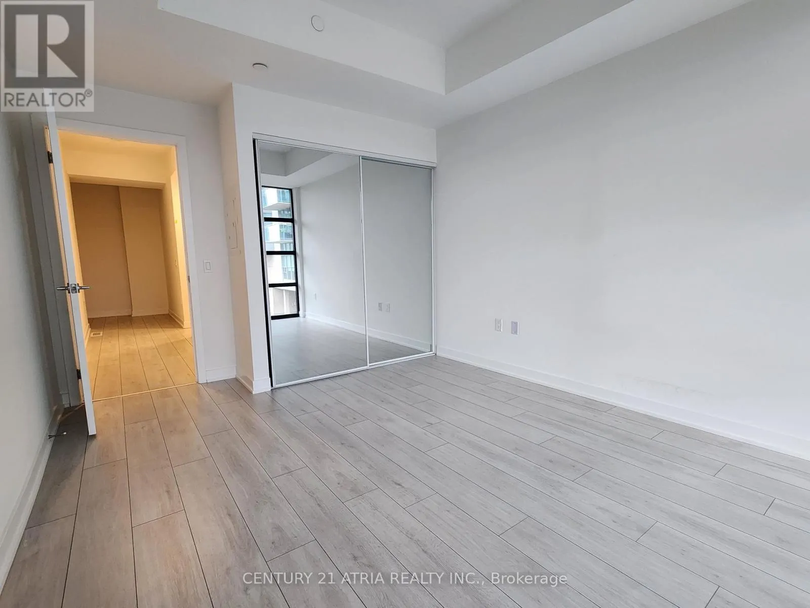 122 - 1604 CHARLES STREET