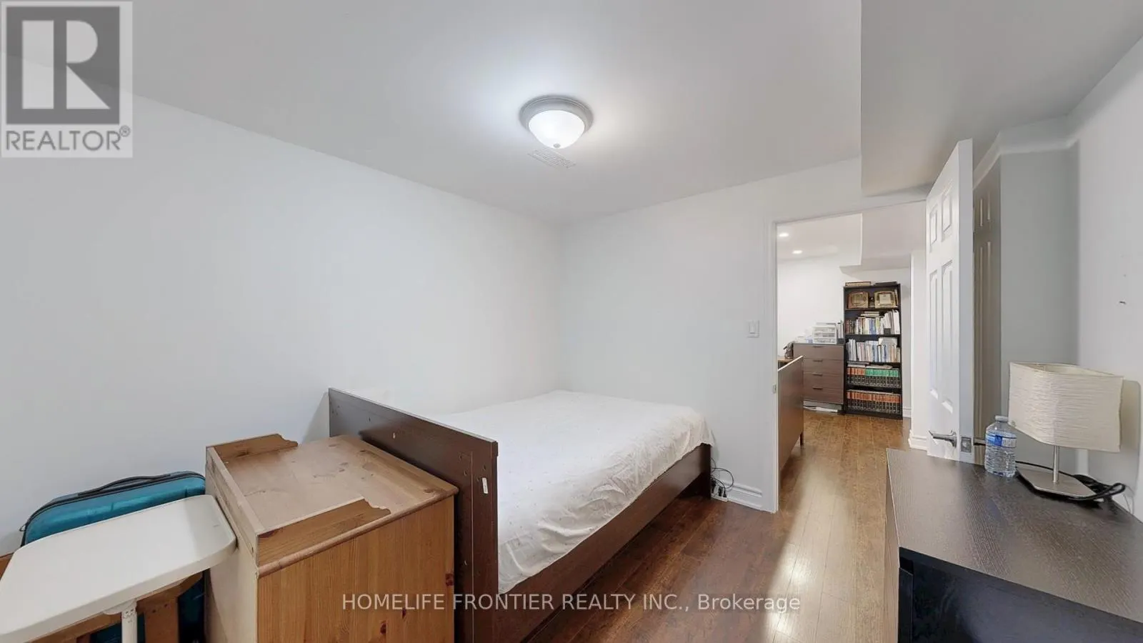 1644 HOLLY HEDGE DRIVE