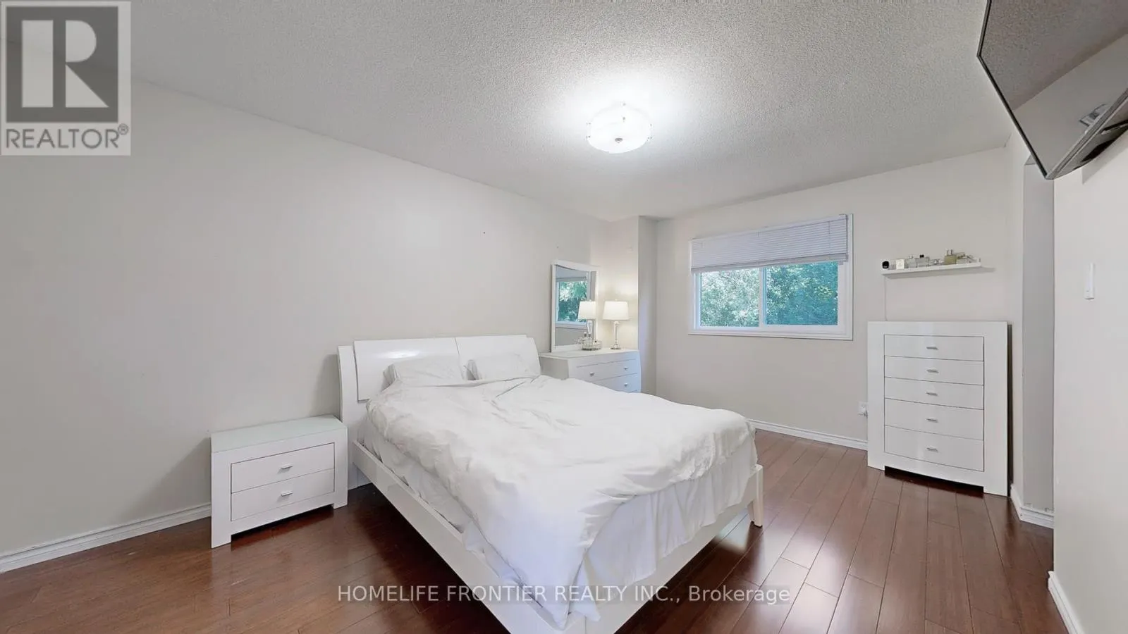 1644 HOLLY HEDGE DRIVE