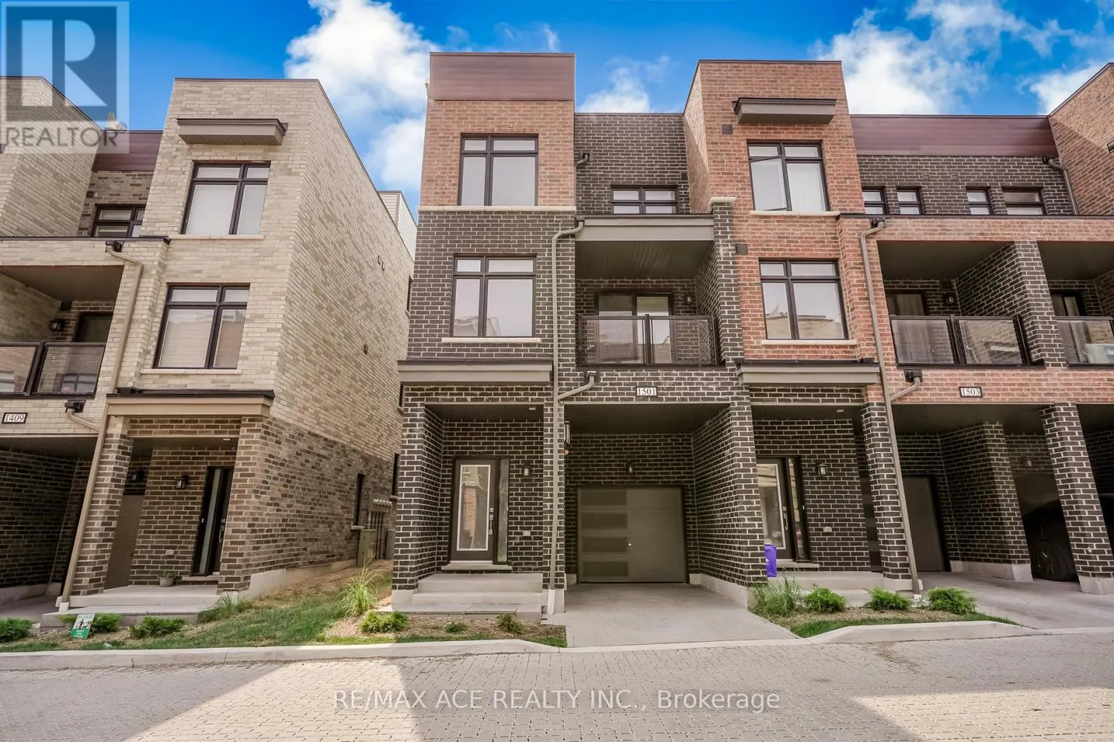 1501 - 1865 PICKERING PARKWAY