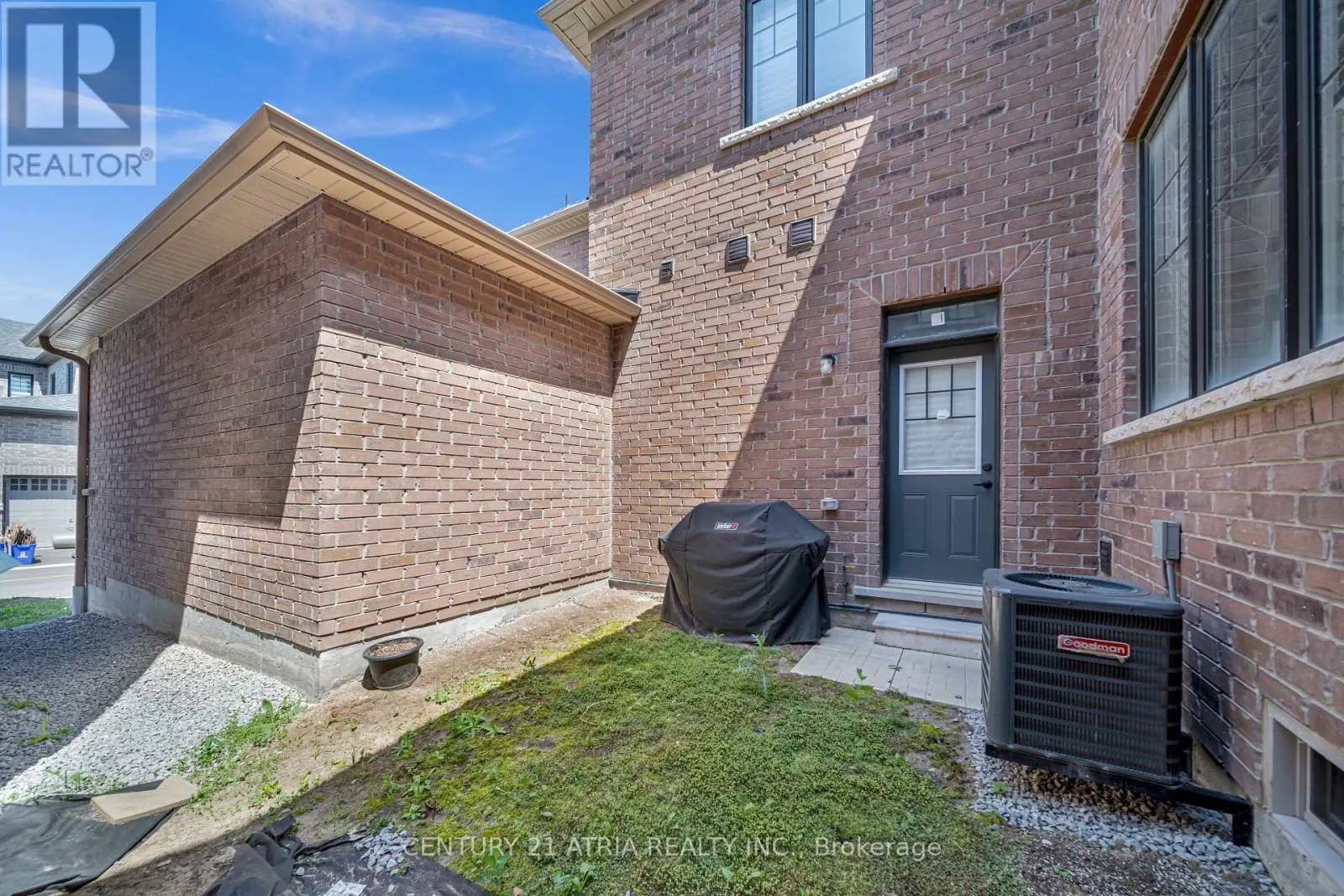 153 CORONATION ROAD