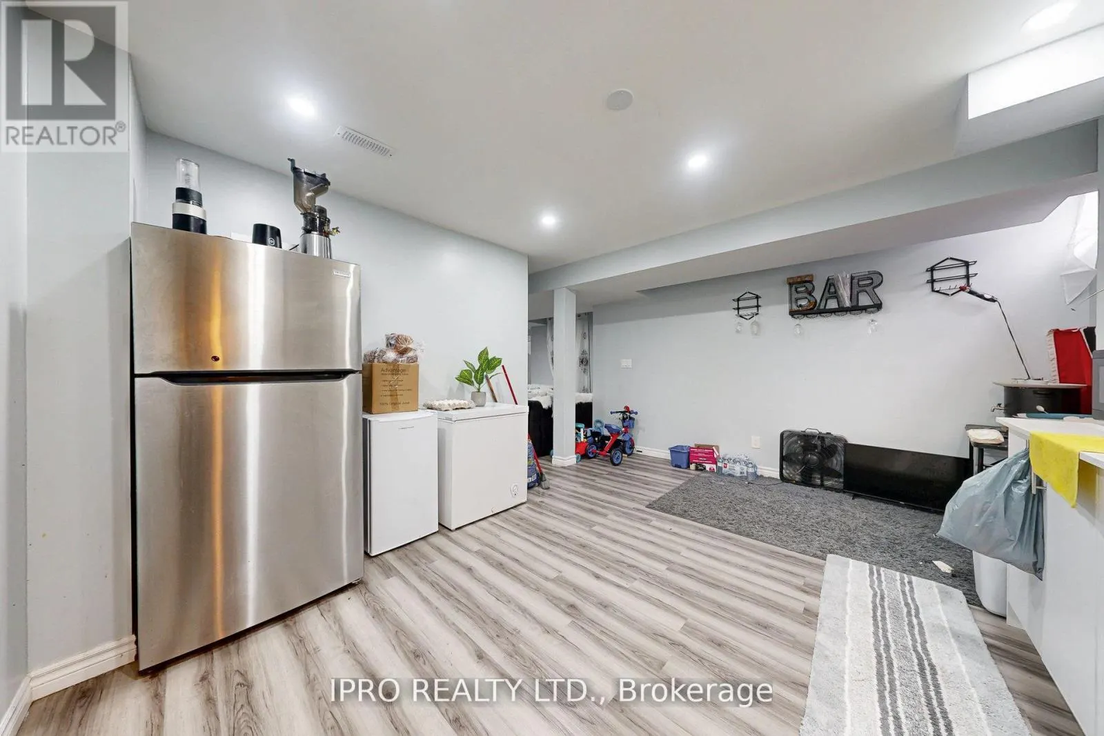 6 MT PLEASANT AVENUE
