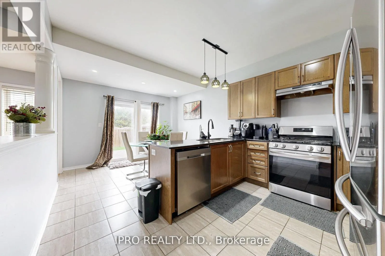 6 MT PLEASANT AVENUE