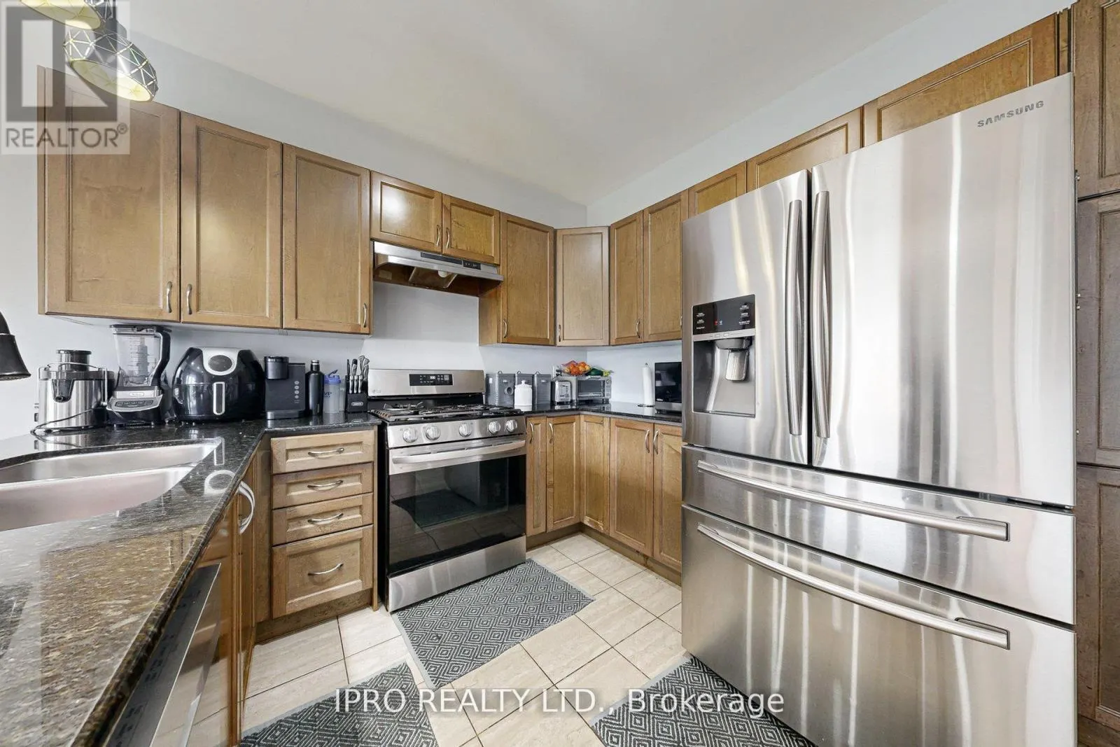 6 MT PLEASANT AVENUE