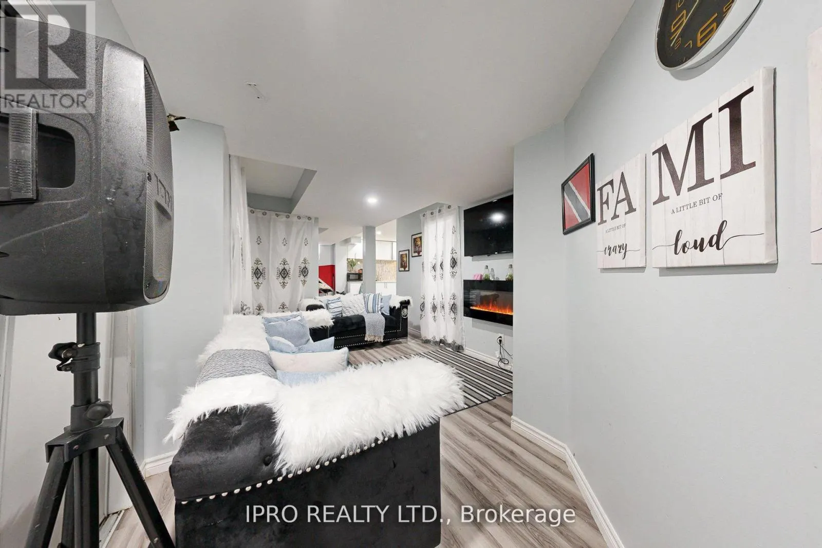 6 MT PLEASANT AVENUE