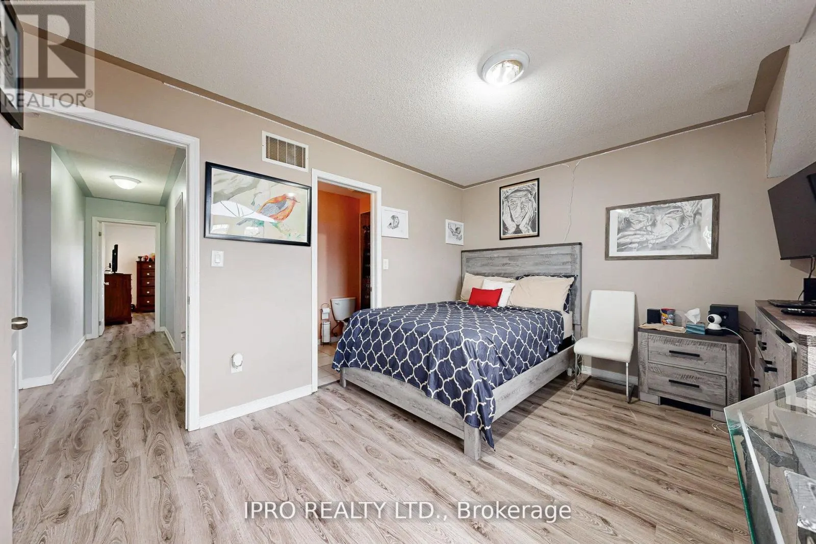 6 MT PLEASANT AVENUE