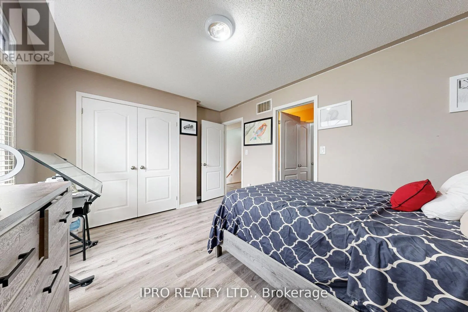 6 MT PLEASANT AVENUE