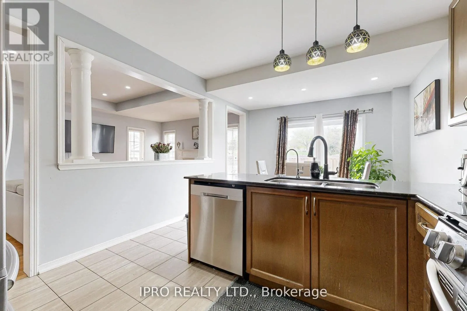6 MT PLEASANT AVENUE