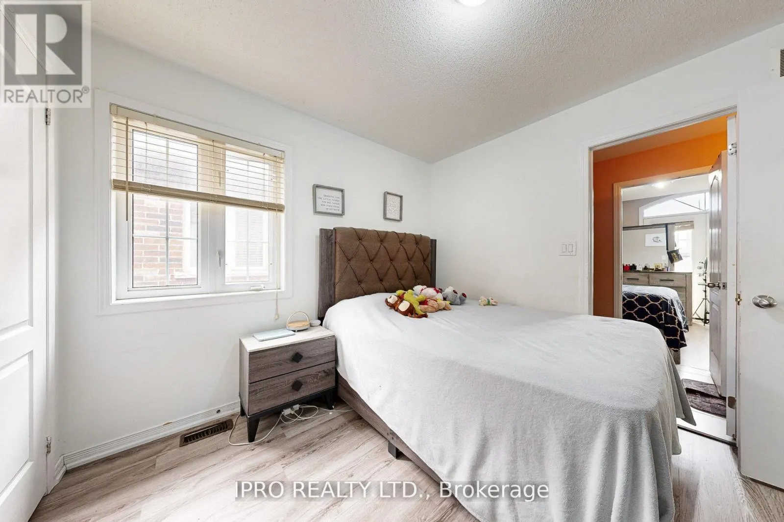 6 MT PLEASANT AVENUE