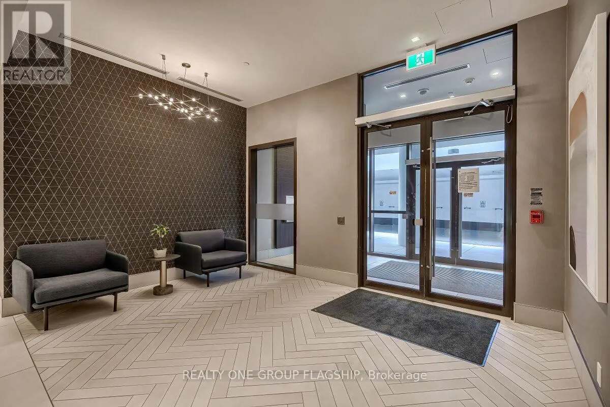 421 - 2550 SIMCOE STREET N